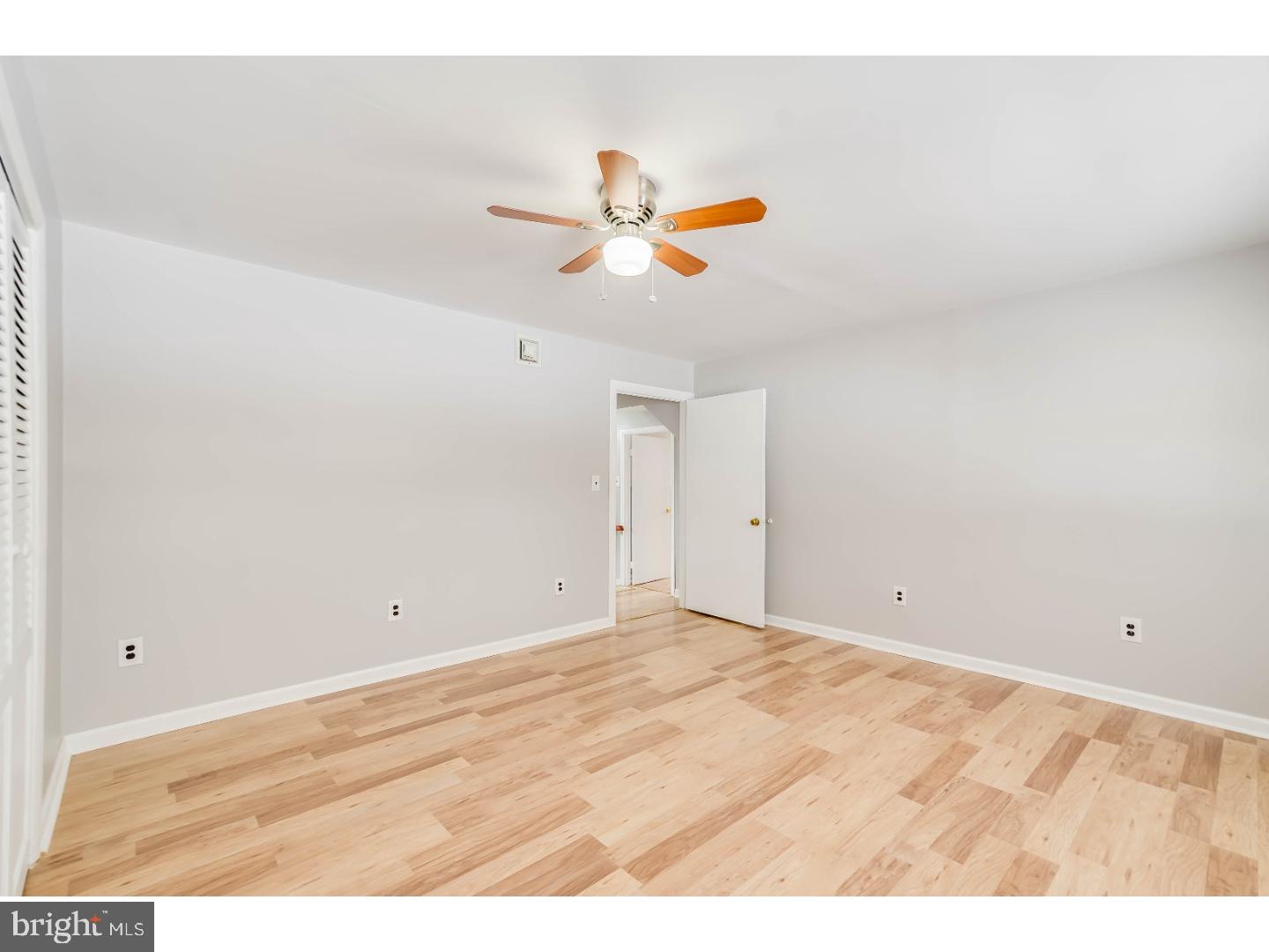 811 Mt Road Burlington, NJ 08016 - Photo 18 of 25 Bedroom