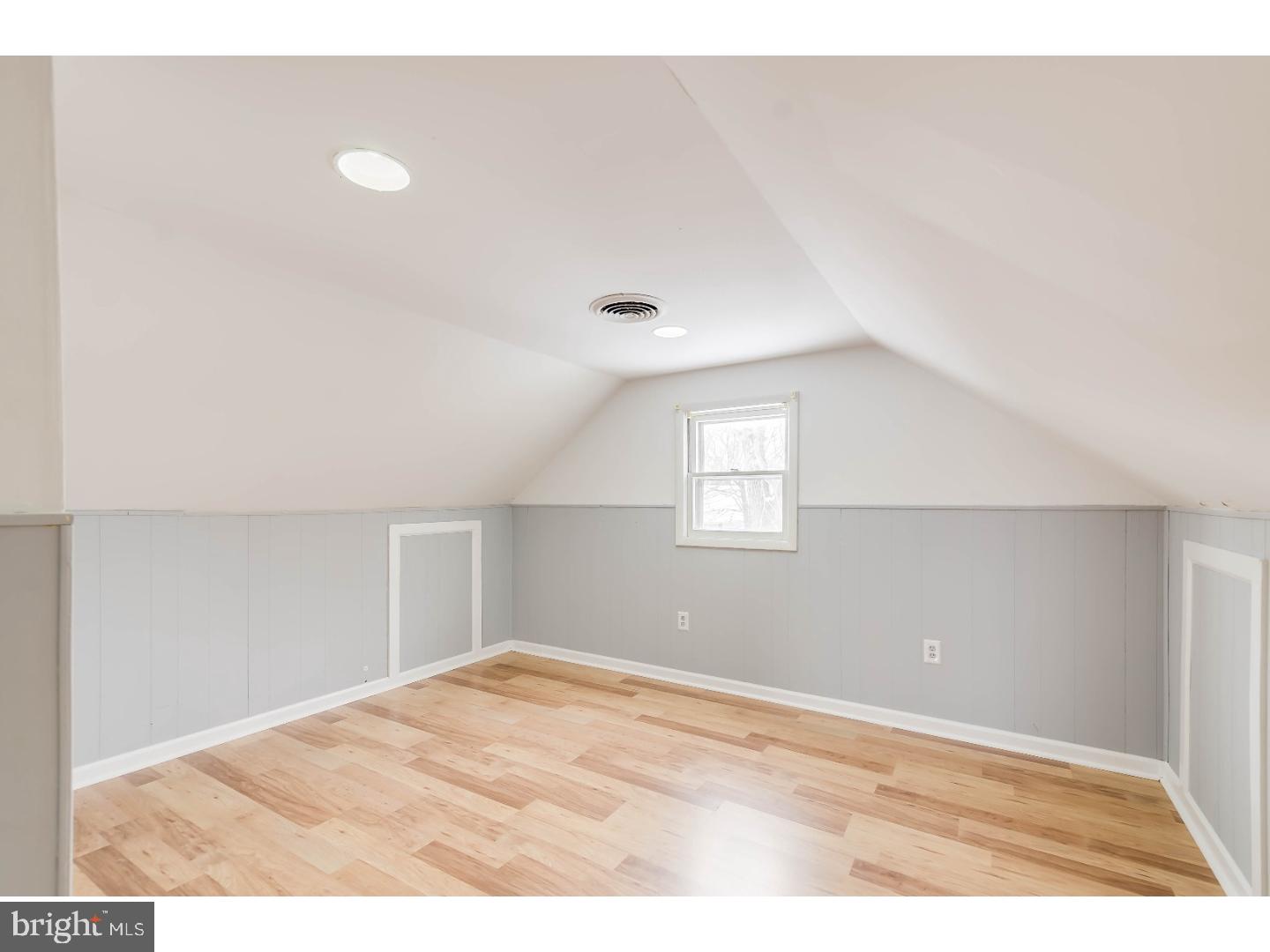 811 Mt Road Burlington, NJ 08016 - Photo 19 of 25 Bedroom