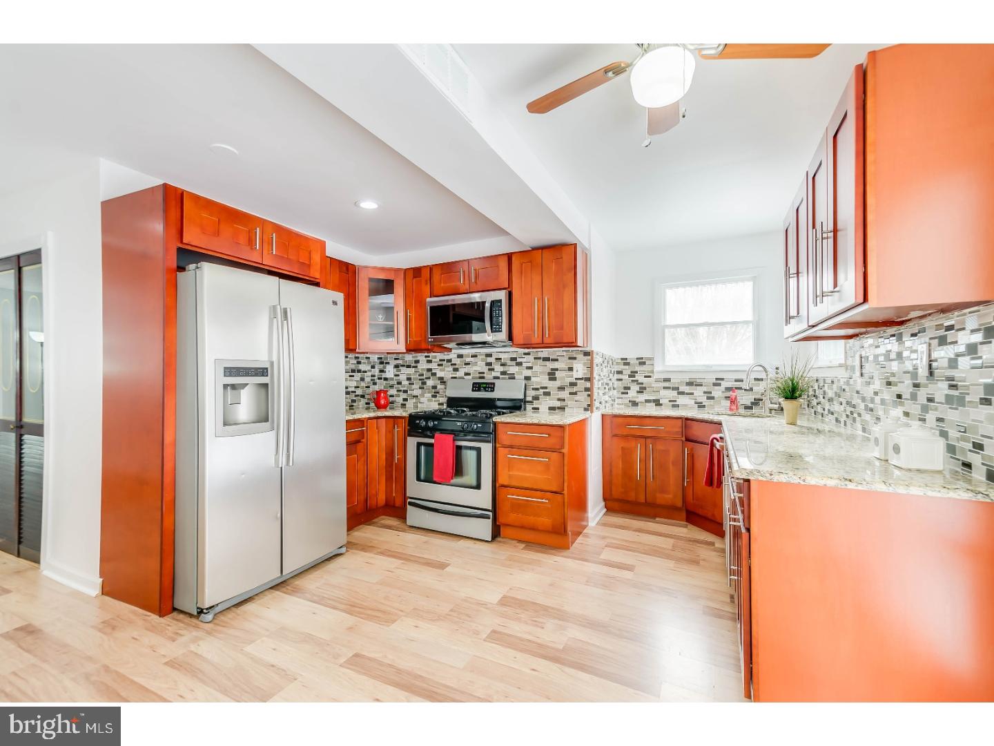 811 Mt Road Burlington, NJ 08016 - Photo 5 of 25 Kitchen