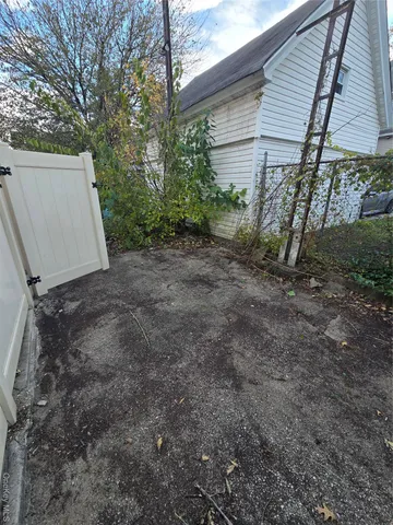 $649,999 | 95-14 Woodhaven Court | Ozone Park