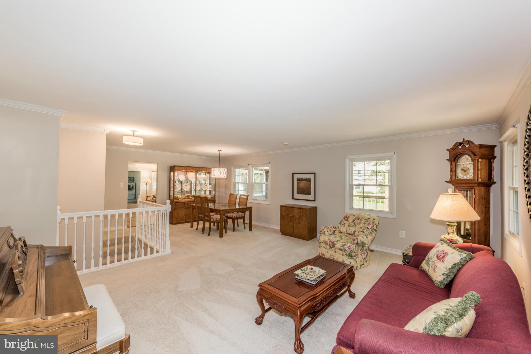 5102 West Running Brook Road Columbia, MD 21044 - Photo 6 of 30 Living Room
