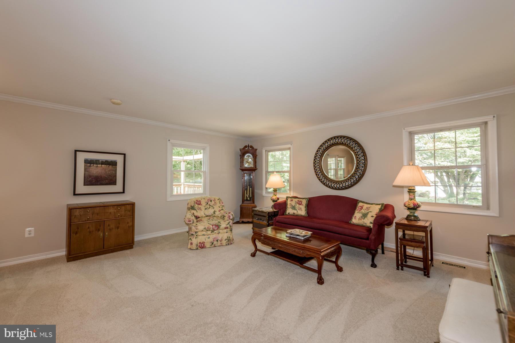 5102 West Running Brook Road Columbia, MD 21044 - Photo 7 of 30 Living Room