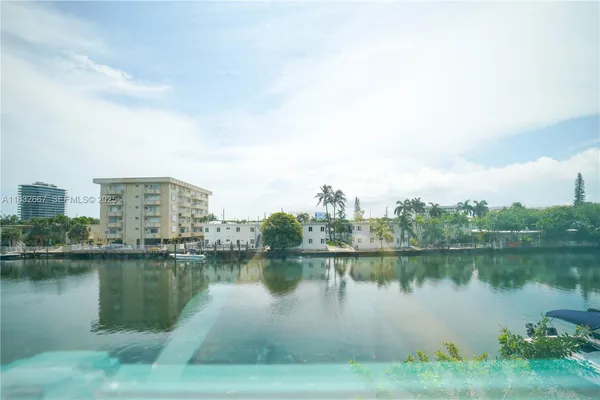 $2,200,000 | 8321 Crespi Boulevard, Miami Beach, FL 33141