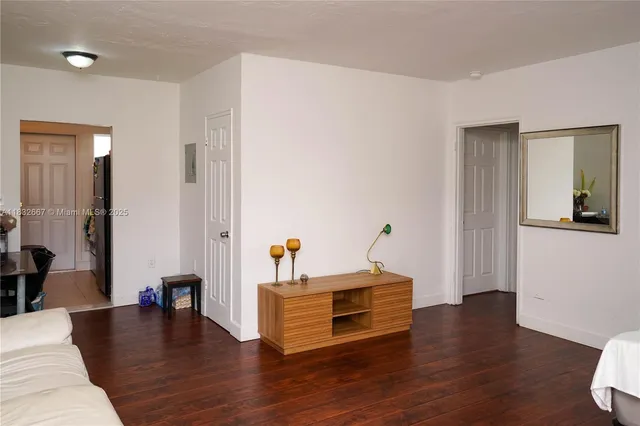 $2,229,900 | 8321 Crespi Boulevard, Miami Beach, FL 33141