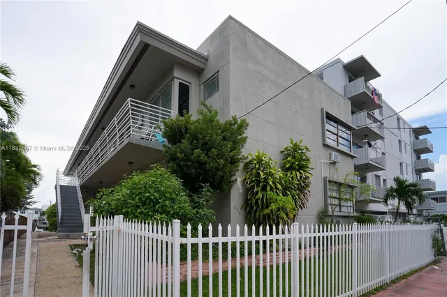 $2,229,900 | 8321 Crespi Boulevard, Miami Beach, FL 33141