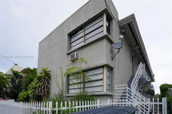 $2,200,000 | 8321 Crespi Boulevard, Miami Beach, FL 33141