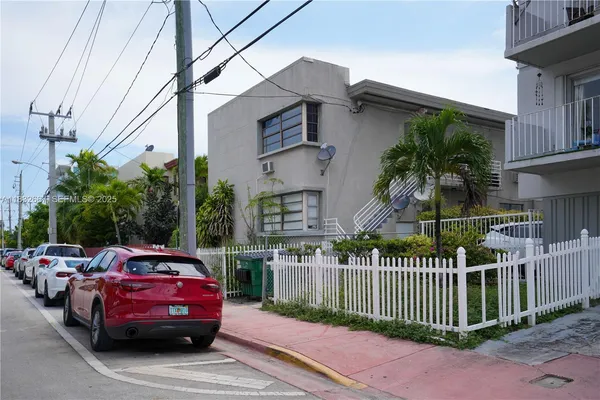 $2,200,000 | 8321 Crespi Boulevard, Miami Beach, FL 33141