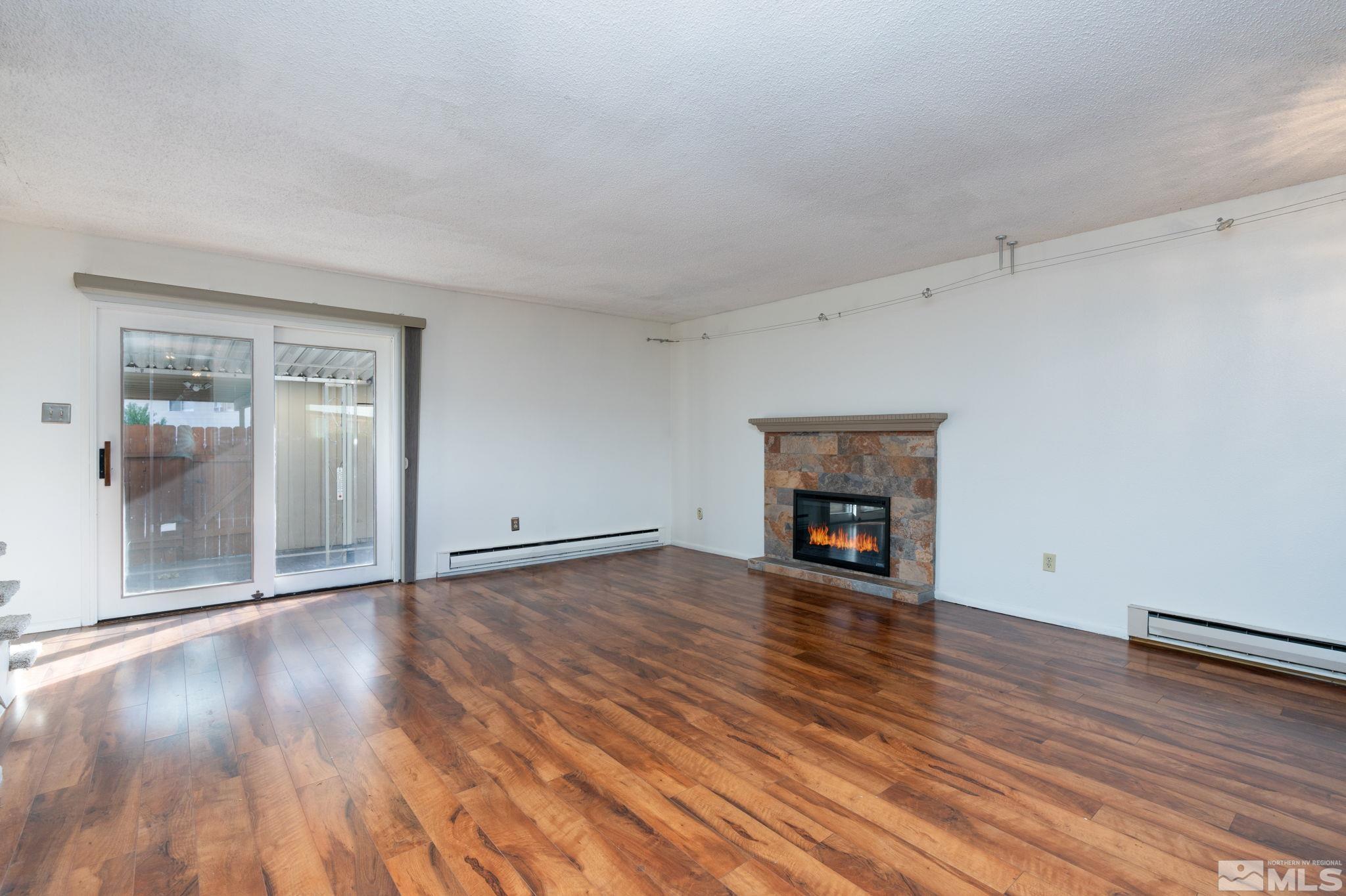 363 Smithridge Drive Reno, NV 89502 - Photo 4 of 27 Photo 4