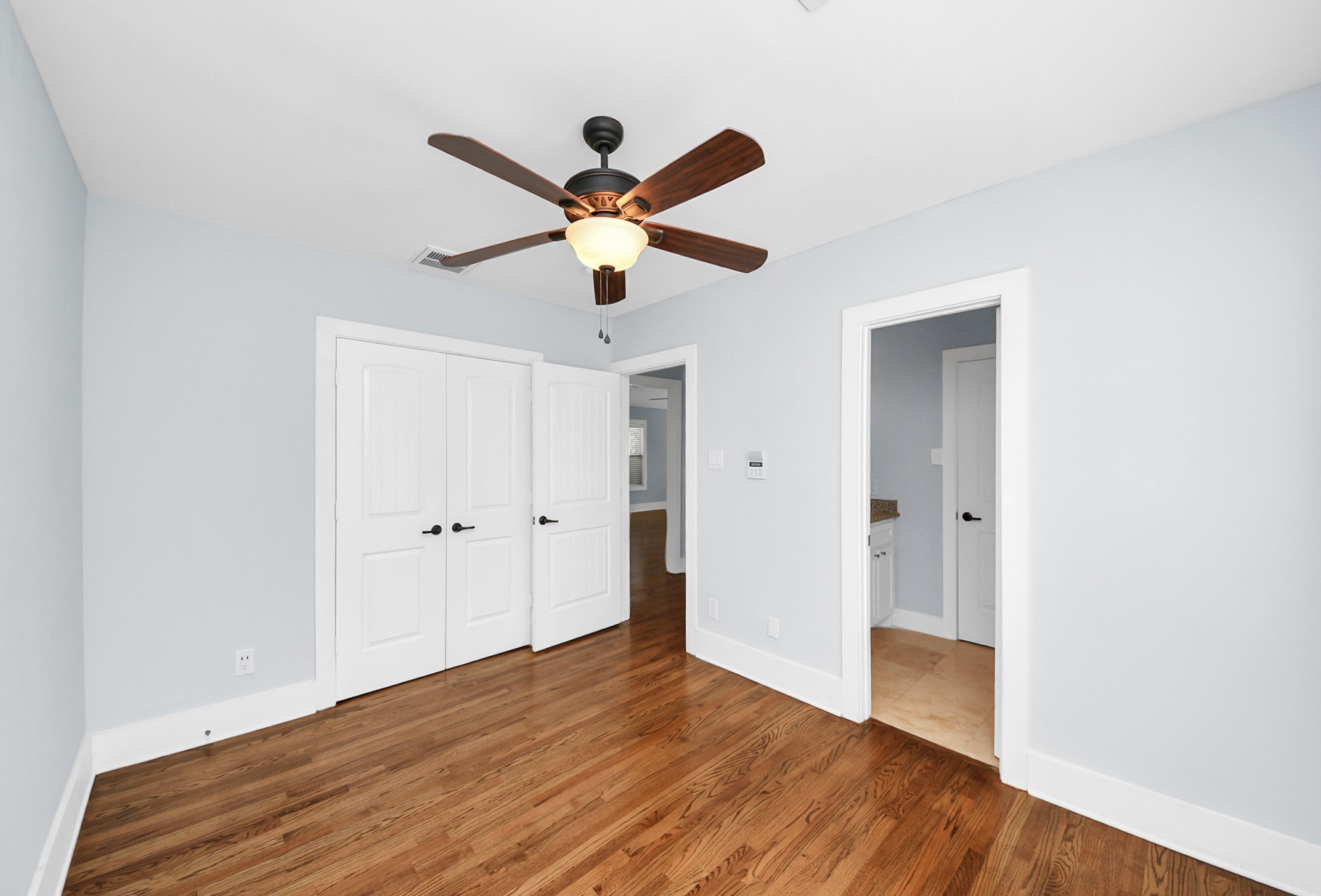 509 Vincent Street Houston, TX 77009 - Photo 31 of 39 a view of an empty room with wooden floor