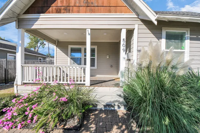 $559,000 | 509 Vincent Street, Houston, TX 77009