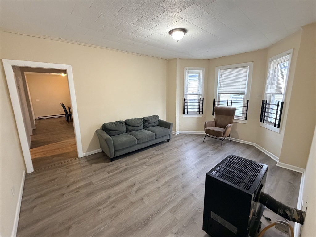 12 King Street Worcester, MA 01610 - Photo 13 of 32