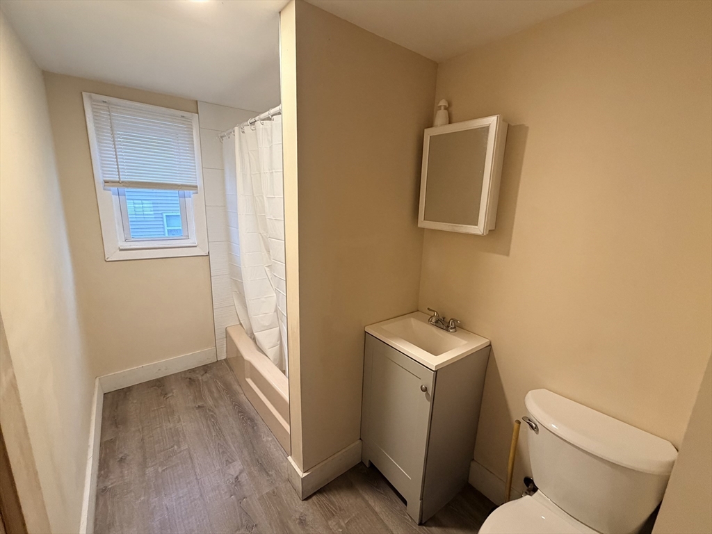 12 King Street Worcester, MA 01610 - Photo 16 of 32