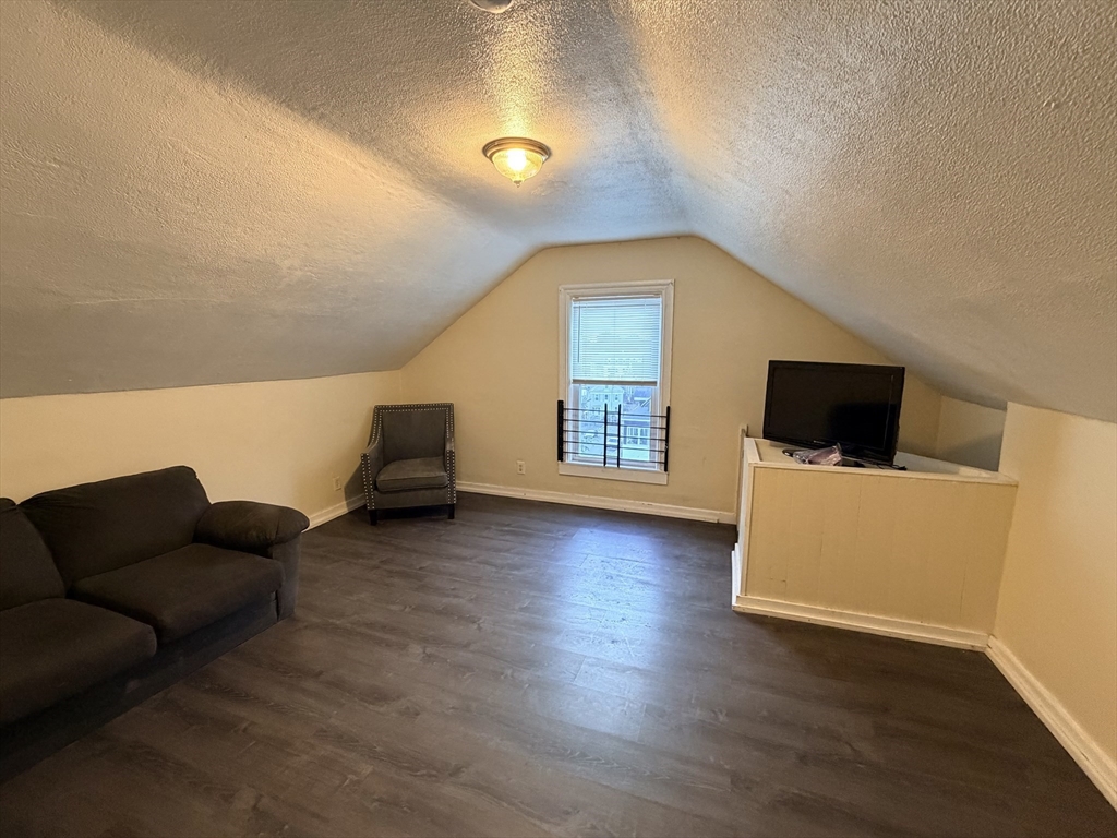 12 King Street Worcester, MA 01610 - Photo 20 of 32