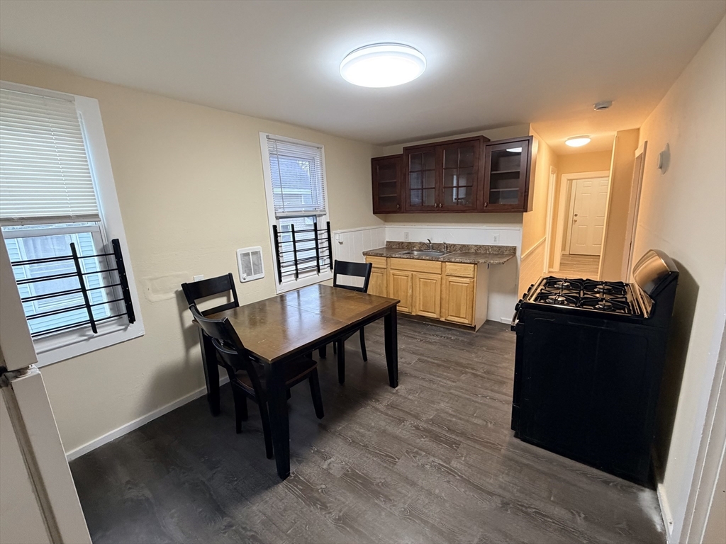 12 King Street Worcester, MA 01610 - Photo 22 of 32