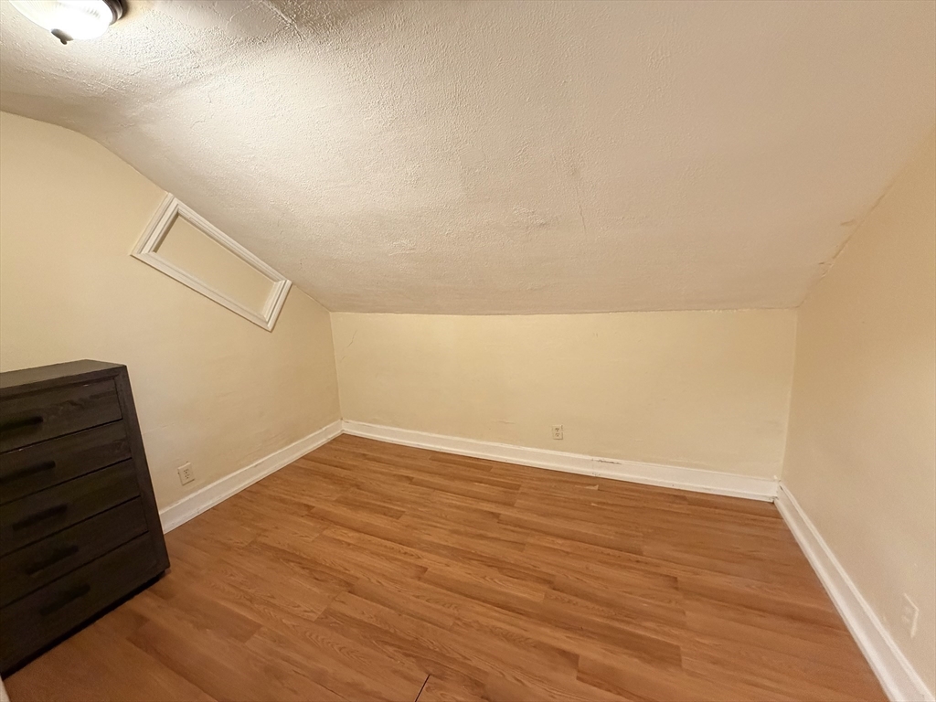 12 King Street Worcester, MA 01610 - Photo 26 of 32