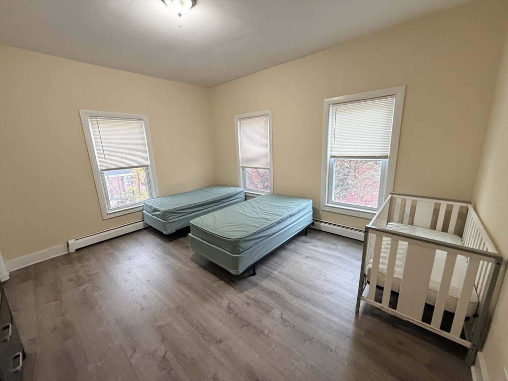 12 King Street Worcester, MA 01610 - Photo 9 of 32