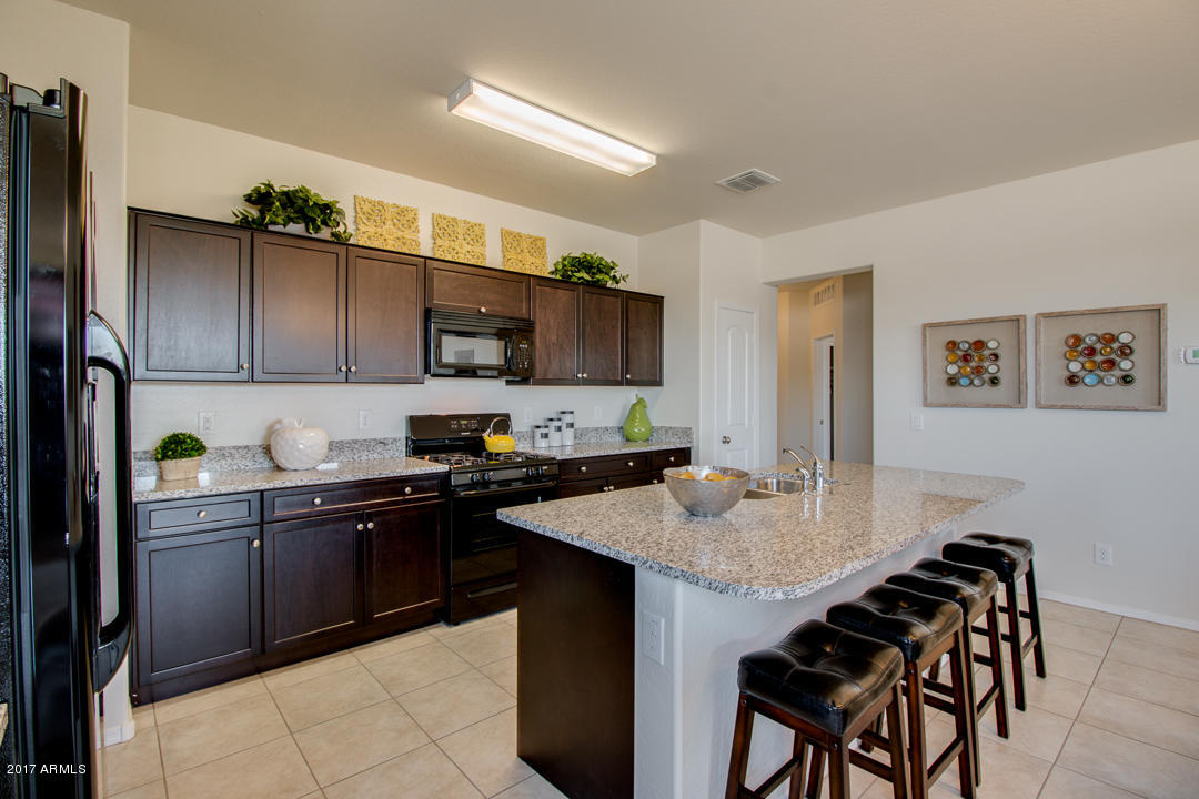 30993 West Mitchell Drive Buckeye, AZ 85396 - Photo 10 of 52 09-298th