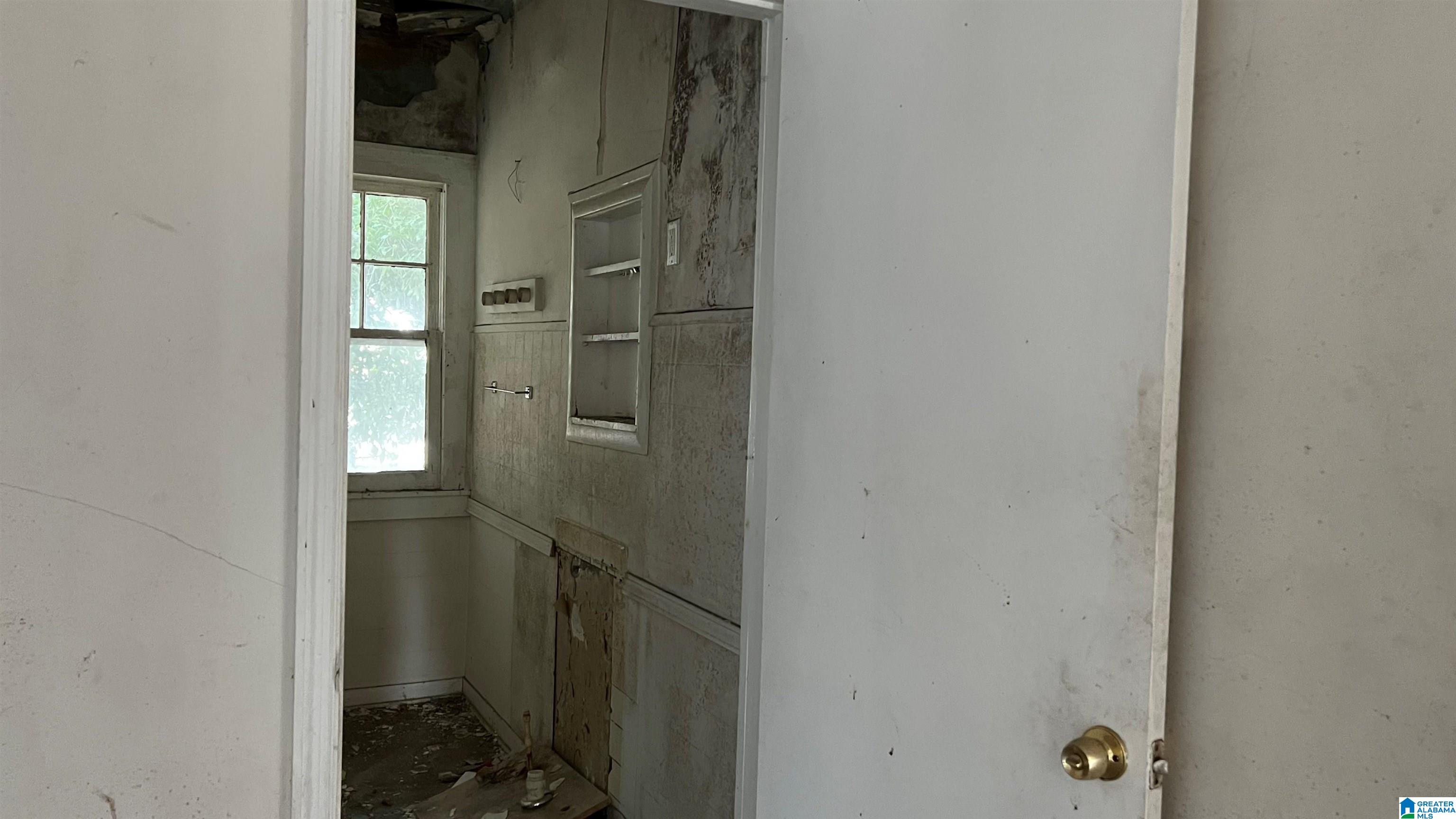 5200 Acadia Terrace Fairfield, AL 35064 - Photo 5 of 8