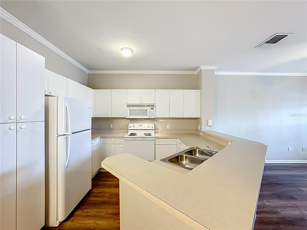 3593 Conroy Road, Unit 433 Orlando, FL 32839 - Photo 18 of 60 Gallery Image 18