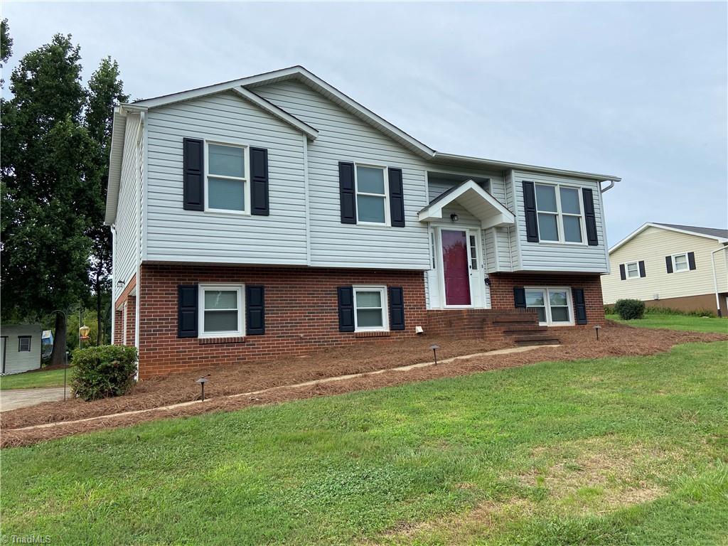 1159 Reeves Mill Road Mount Airy, NC 27030 - Photo 6 of 32 Gallery Image 6