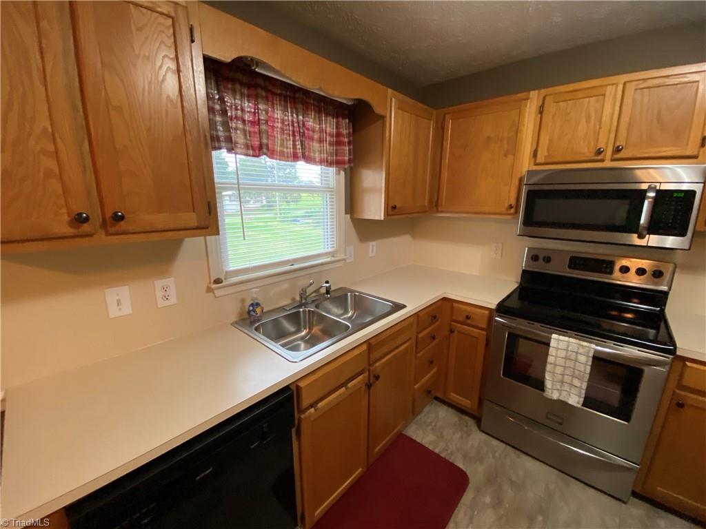 1159 Reeves Mill Road Mount Airy, NC 27030 - Photo 7 of 32 Gallery Image 7