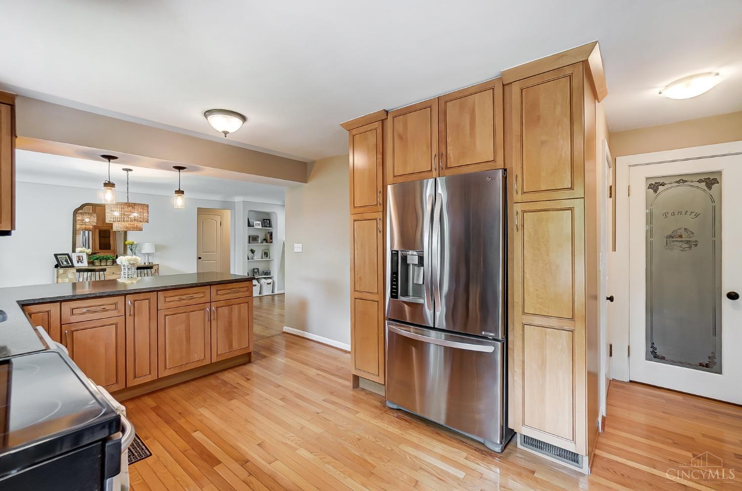1738 Linneman Road Cincinnati, OH 45238 - Photo 15 of 48