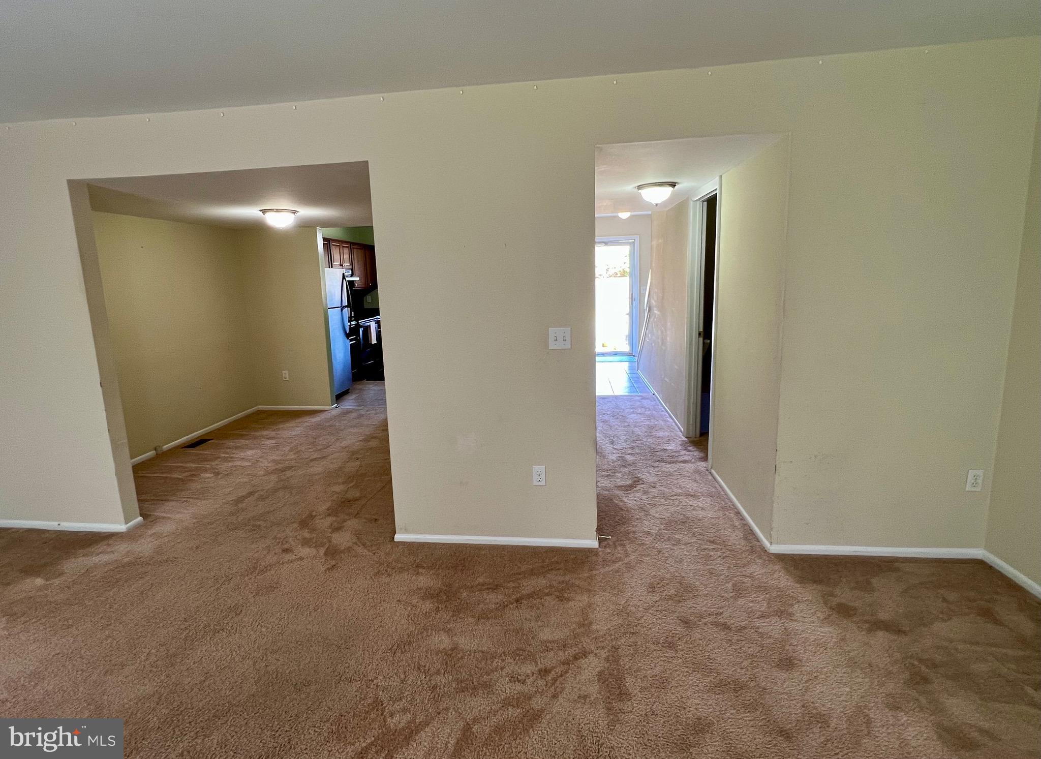 1010 Commanders Way North Annapolis, MD 21409 - Photo 13 of 33 an empty room with closet and mirror