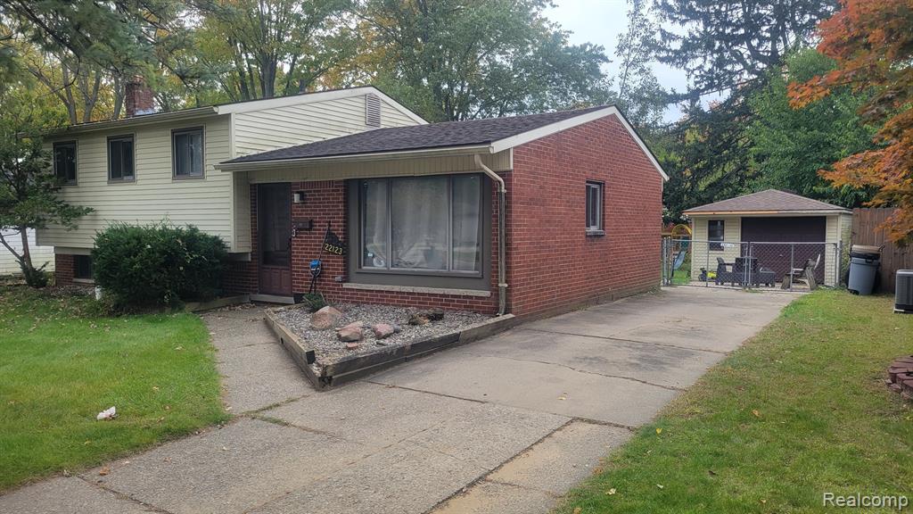 22123 Inkster Road Farmington Hills, MI 48336 - Photo 2 of 28