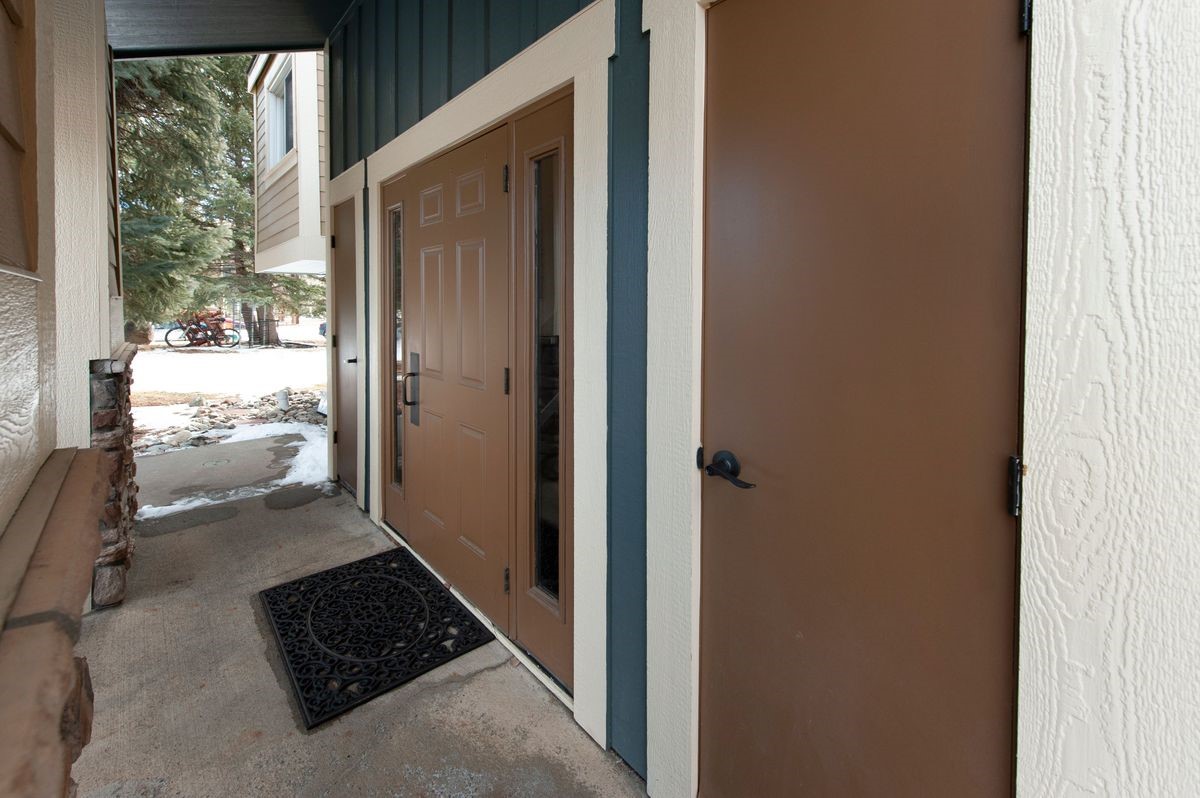 58 Summit Drive, Unit D9 Dillon, CO 80435 - Photo 33 of 34 Property entrance