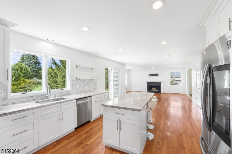 61 Rock Road Long Valley, NJ 07853 - Photo 4 of 38 Gallery Image 4