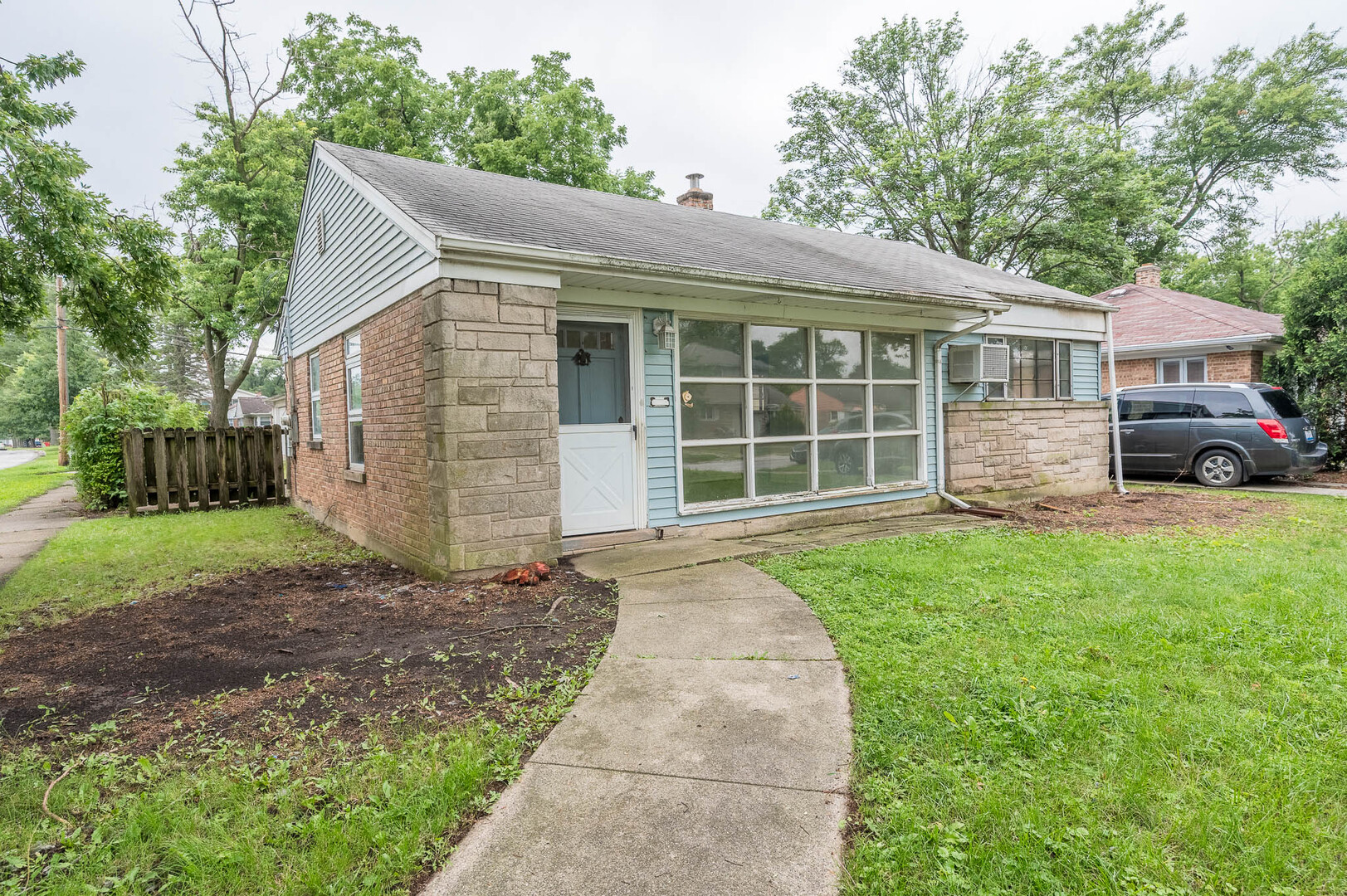 2141 Spruce Road Homewood, IL 60430 - Photo 1 of 13