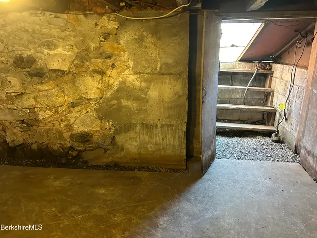 $159,000 | 108 Church Street, Cheshire, MA 01225