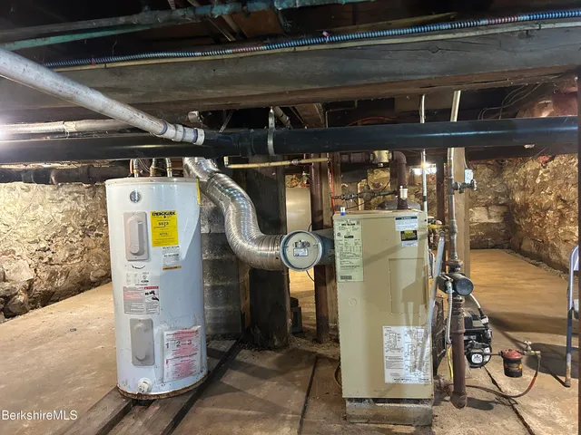 $159,000 | 108 Church Street, Cheshire, MA 01225