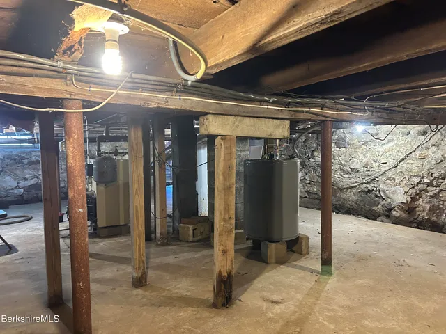 $159,000 | 108 Church Street, Cheshire, MA 01225