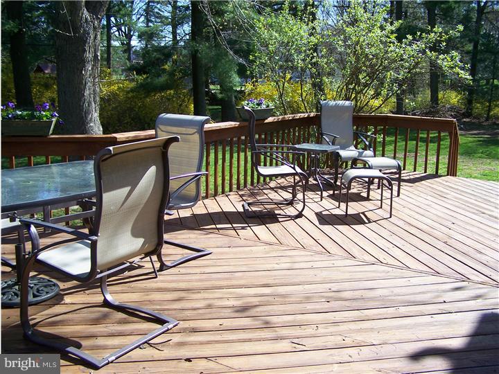 624 General Scott Road Wayne, PA 19087 - Photo 5 of 25 Deck