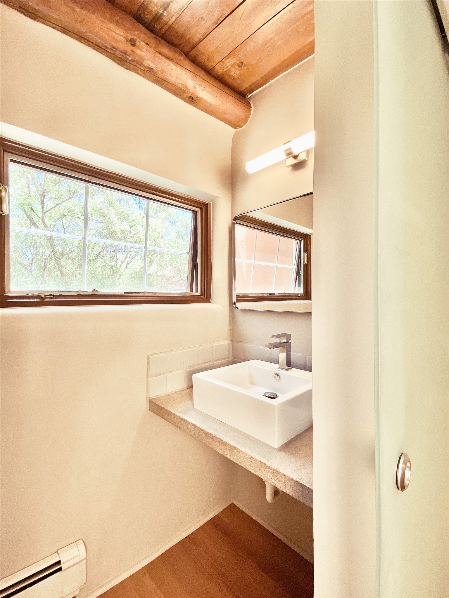 2007 Indian School Road Northwest Albuquerque, NM 87104 - Photo 15 of 38 Main House-Guest Bathroom
