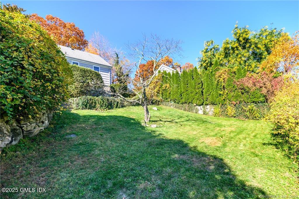 31 Cognewaugh Road Cos Cob, CT 06807 - Photo 1 of 11 exterior