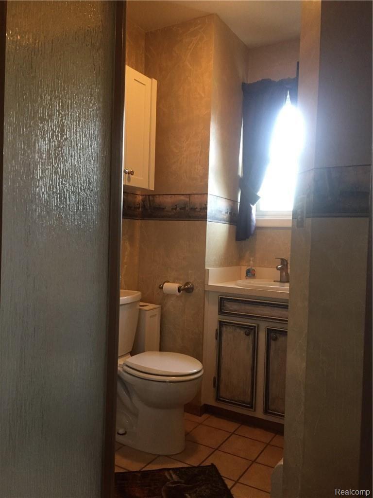 4282 Duffield Road Flushing, MI 48433 - Photo 6 of 25 IMG_1223.JPG