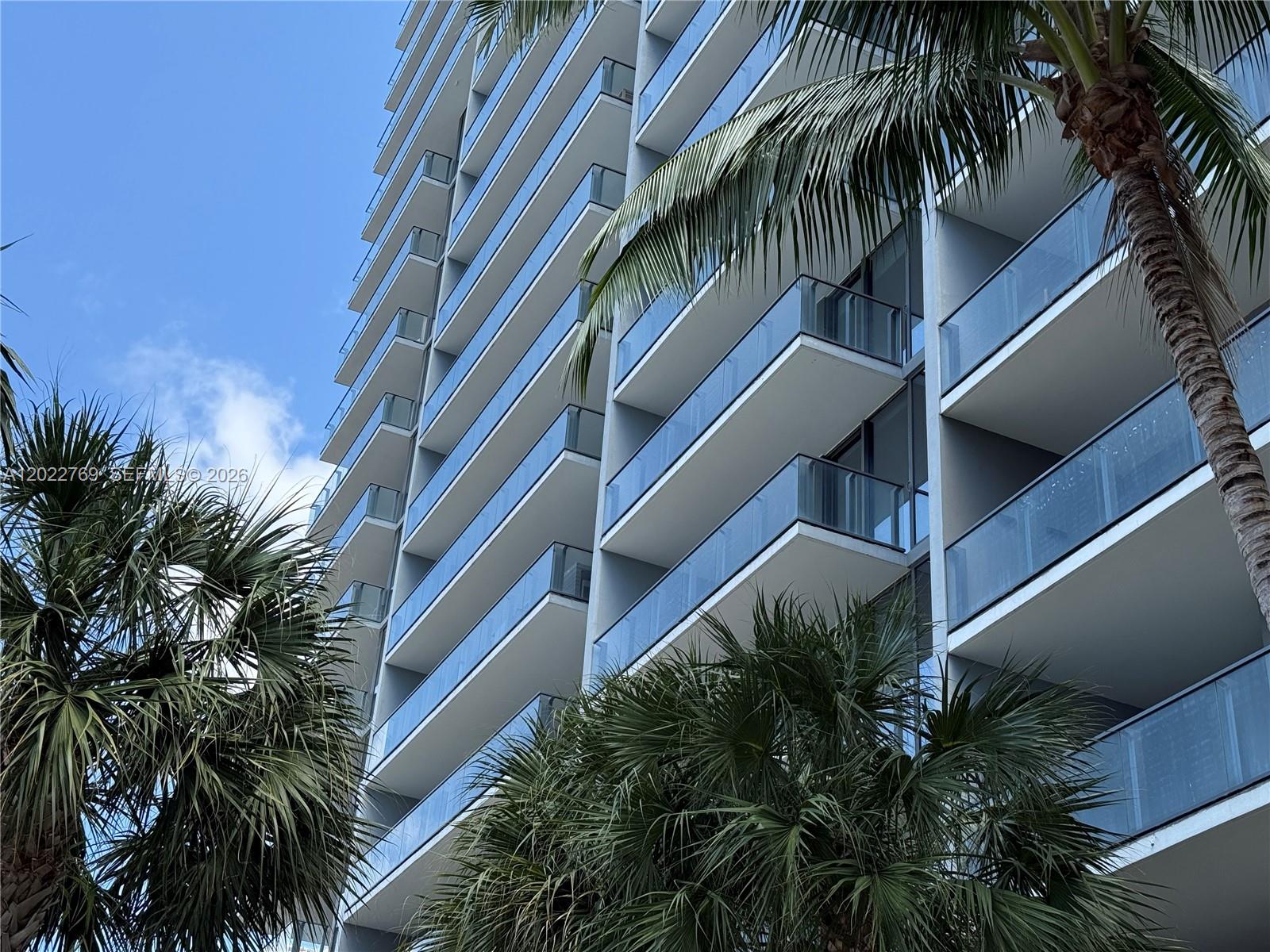 68 Southeast 6th Street, Unit 810 Miami, FL 33131 - Photo 26 of 33