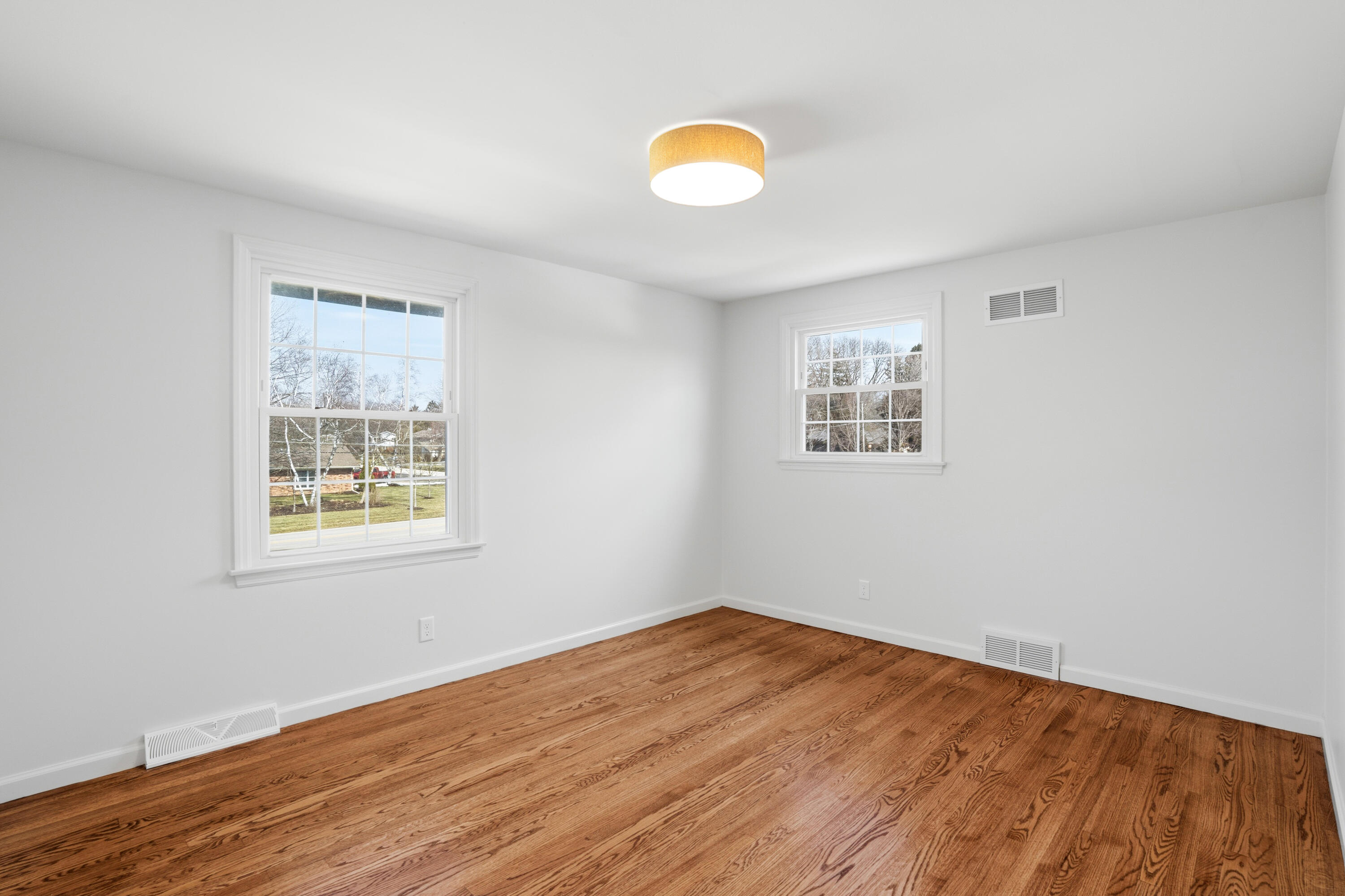 15305 Gebhardt Road Elm Grove, WI 53122 - Photo 33 of 50 Bed 3 - Upper