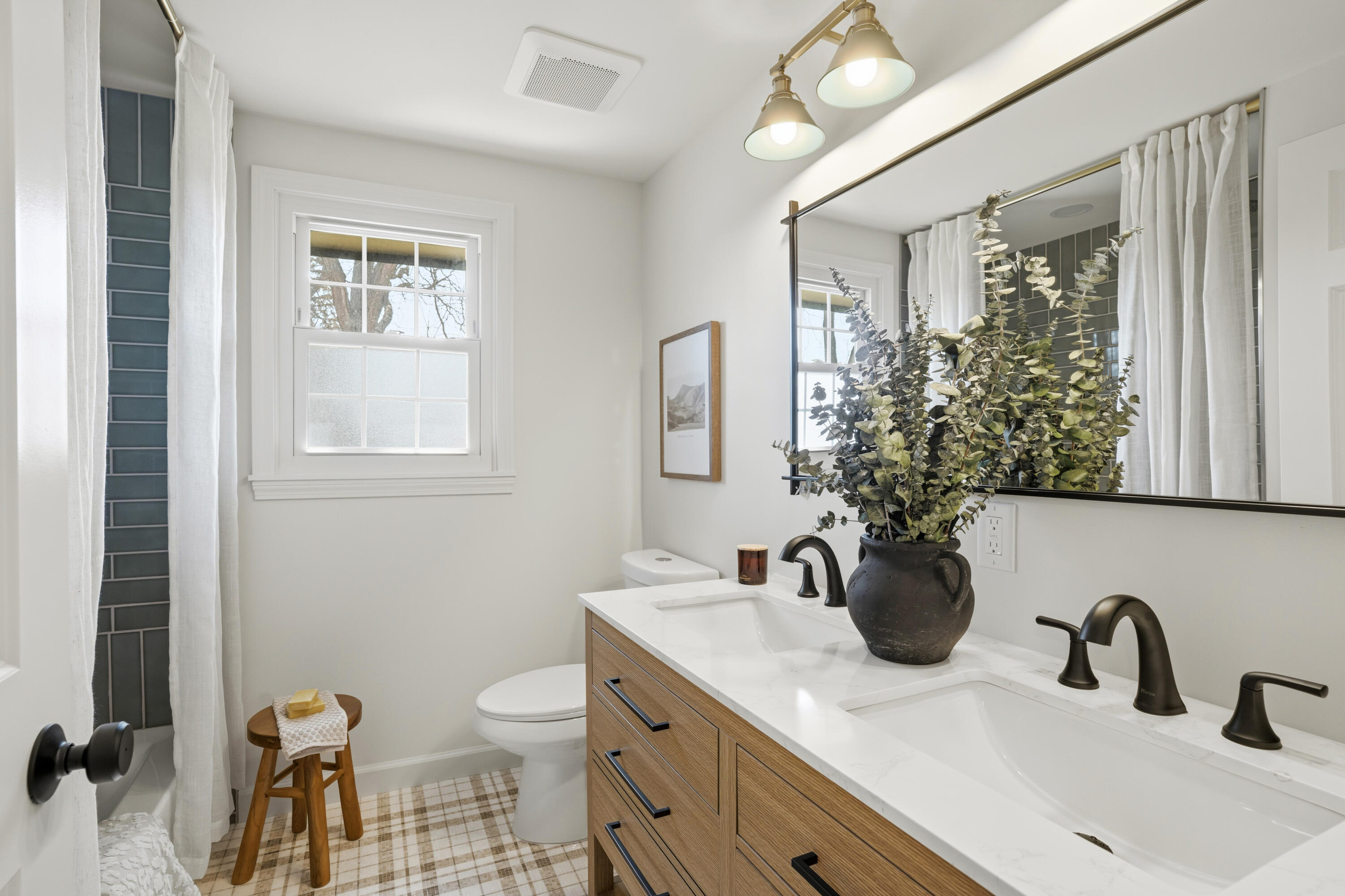 15305 Gebhardt Road Elm Grove, WI 53122 - Photo 36 of 50 Main Bath Upper