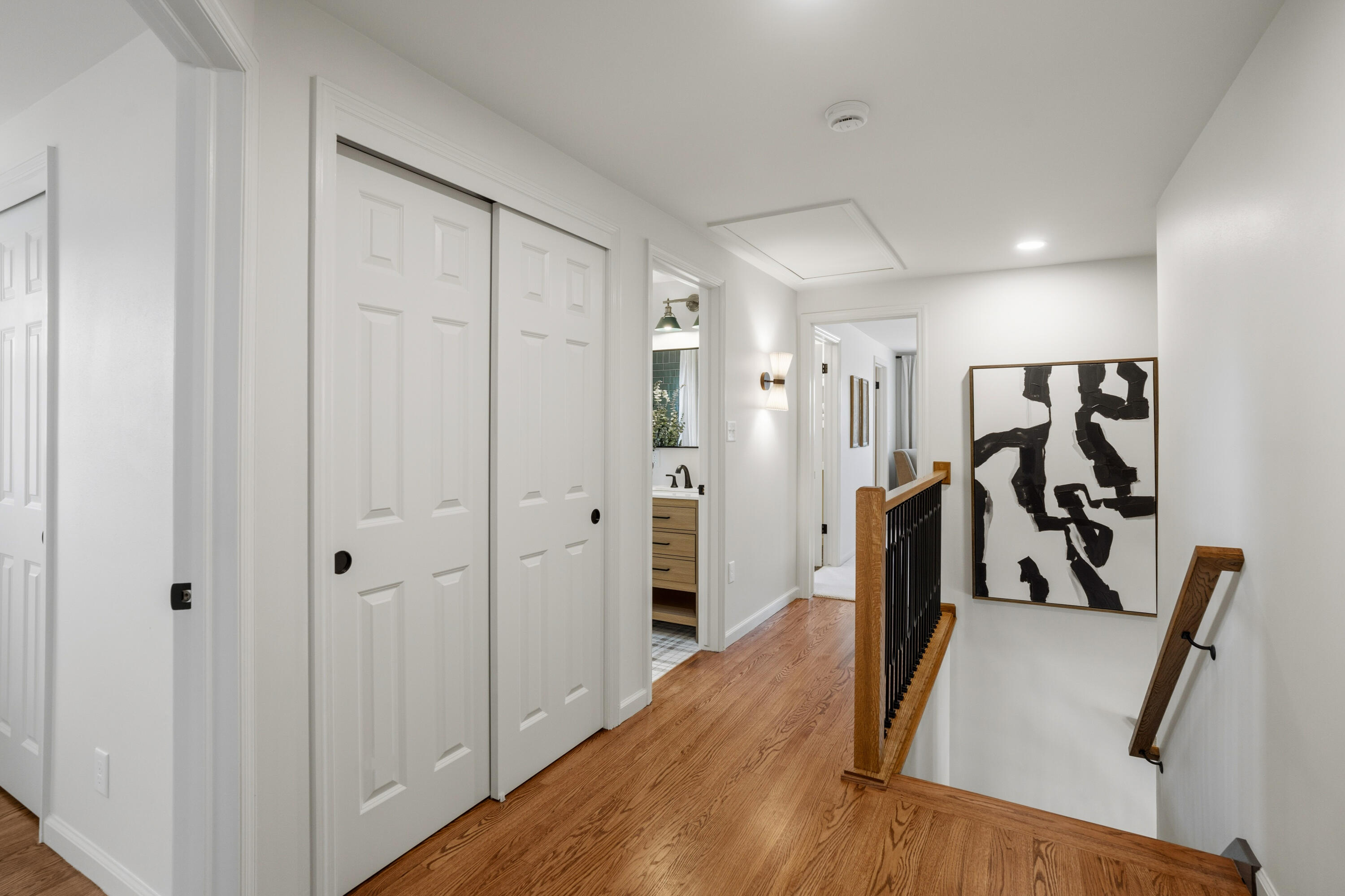 15305 Gebhardt Road Elm Grove, WI 53122 - Photo 38 of 50 Upper Hall