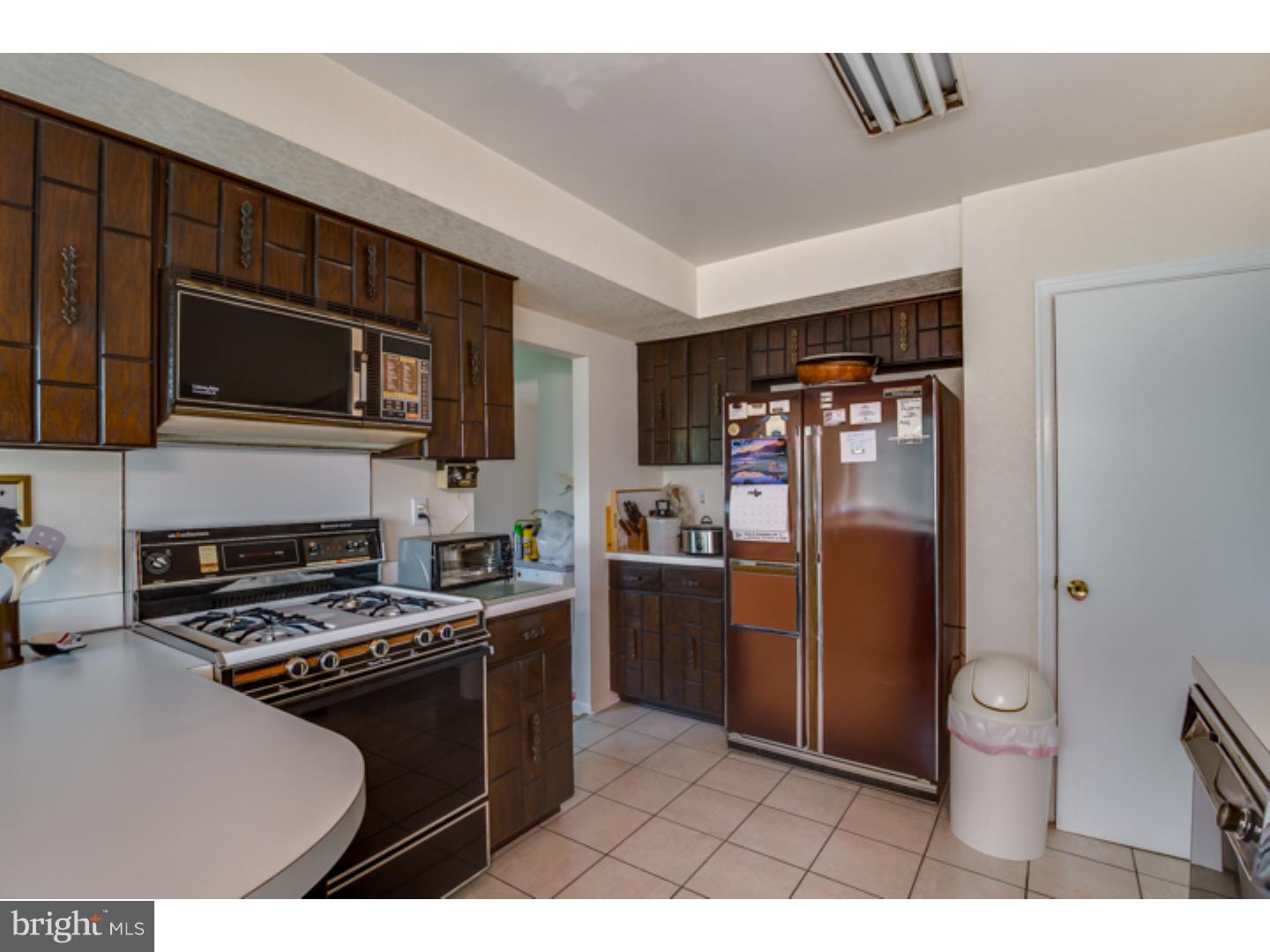125 Greenvale Road Cherry Hill, NJ 08034 - Photo 8 of 24