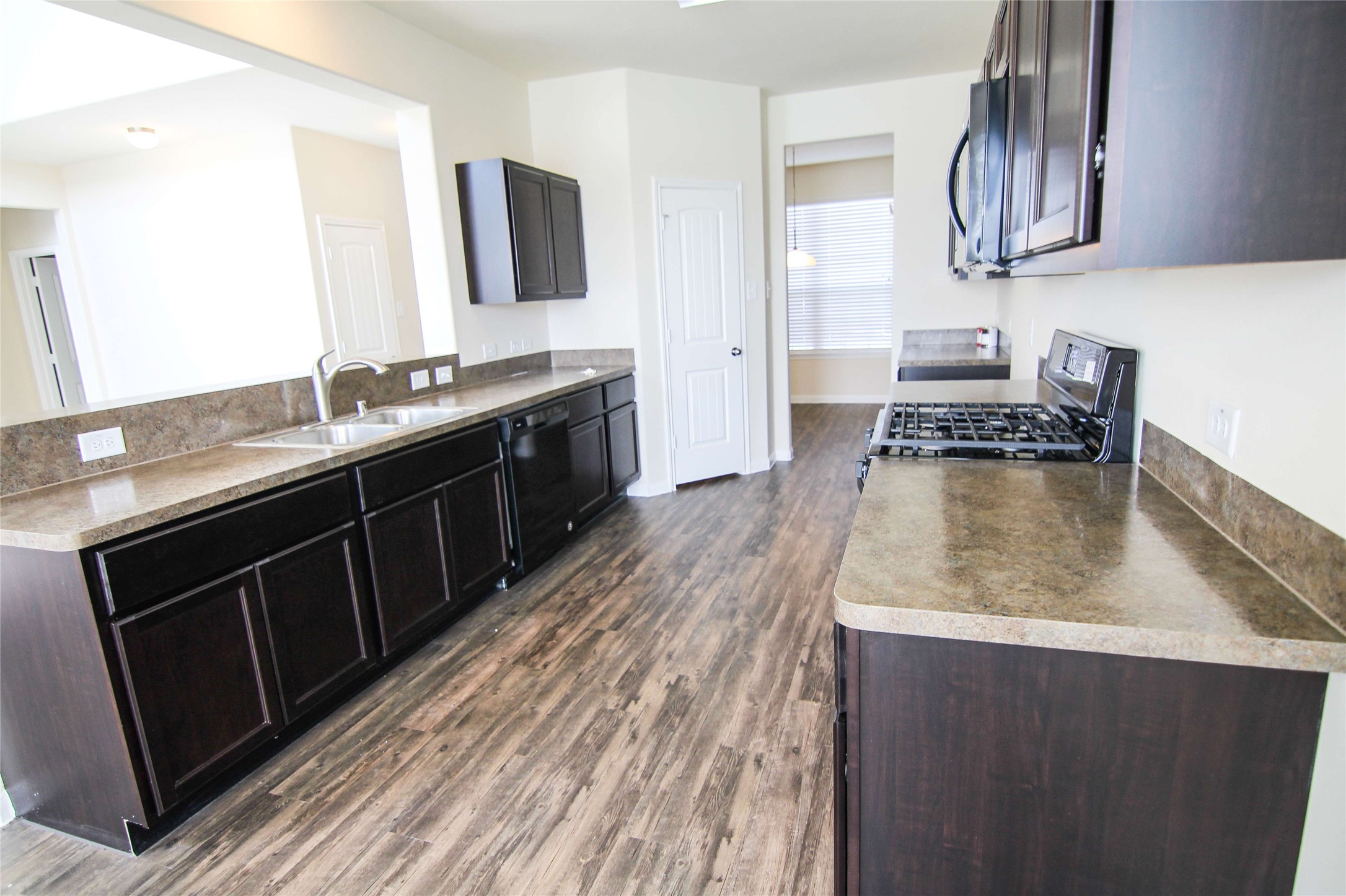 29610 Woodsons Shore Drive Spring, TX 77386 - Photo 2 of 18