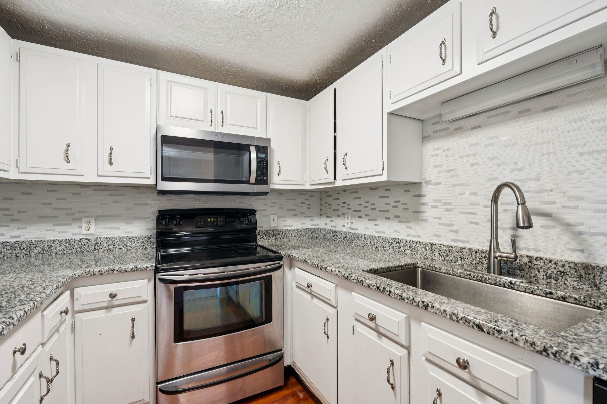 55 River Road, Unit 6A Manchester, NH 03104 - Photo 2 of 30