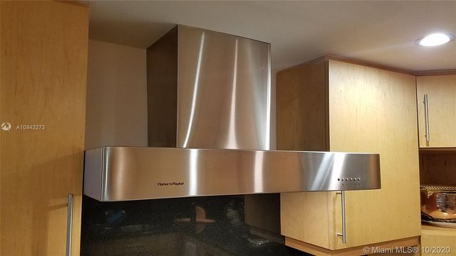 $413,000 | 3031 Northeast 183rd Lane, Unit 31, Aventura, FL 33160