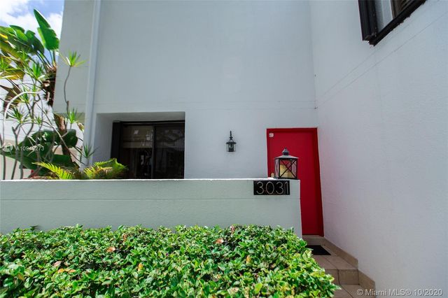 $413,000 | 3031 Northeast 183rd Lane, Unit 31, Aventura, FL 33160