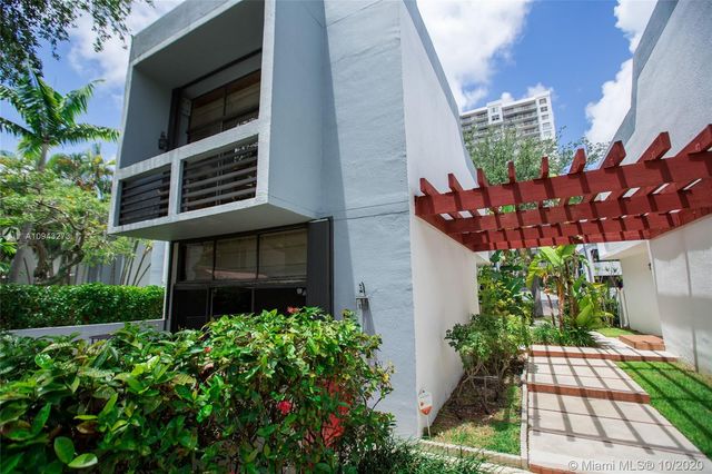 $413,000 | 3031 Northeast 183rd Lane, Unit 31, Aventura, FL 33160