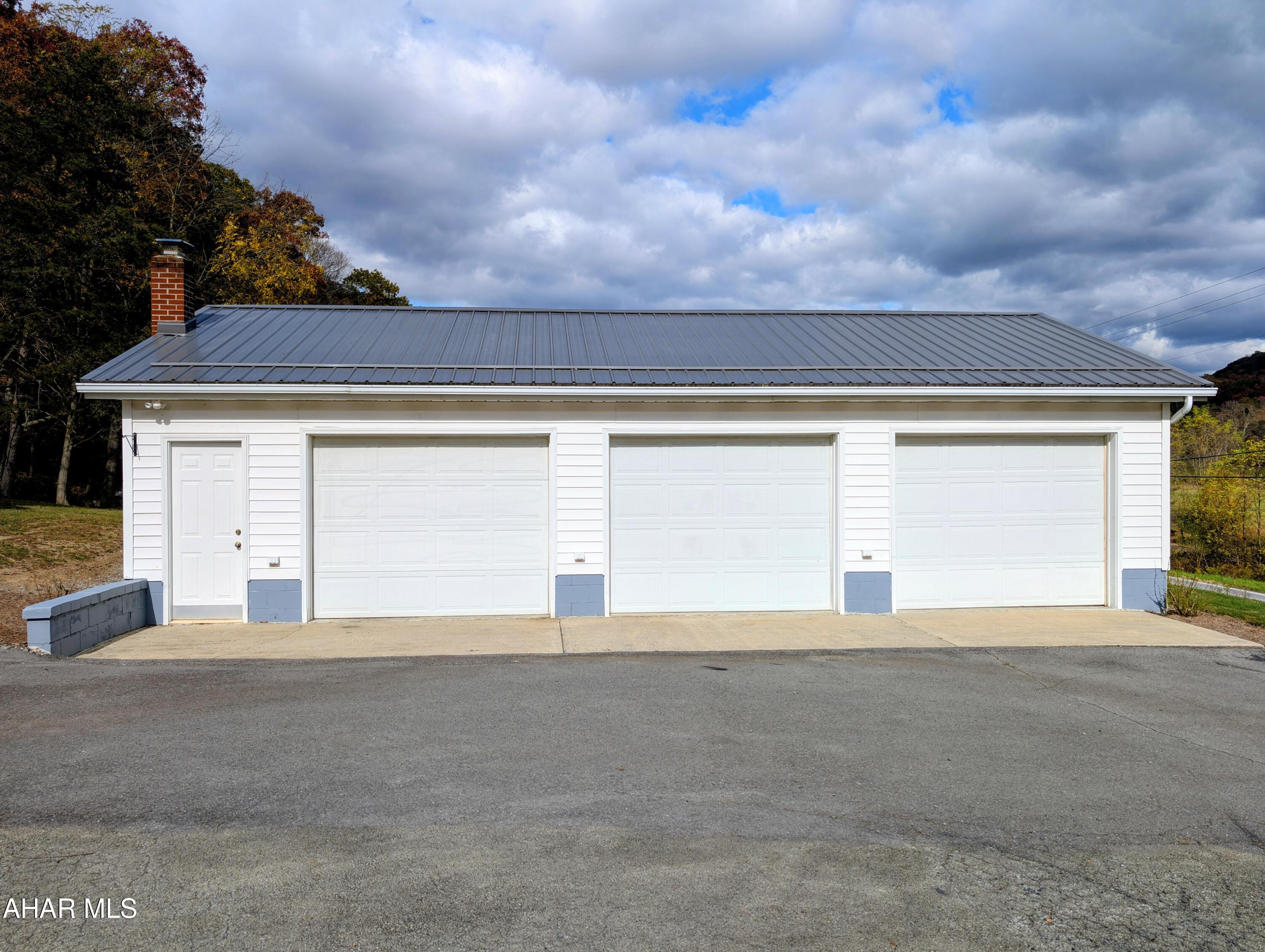 4769 Hyndman Road Buffalo Mills, PA 15534 - Photo 6 of 78