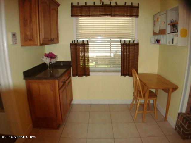 3980 Heidi Road West Jacksonville, FL 32277 - Photo 21 of 46 a utility room with dryer and washer